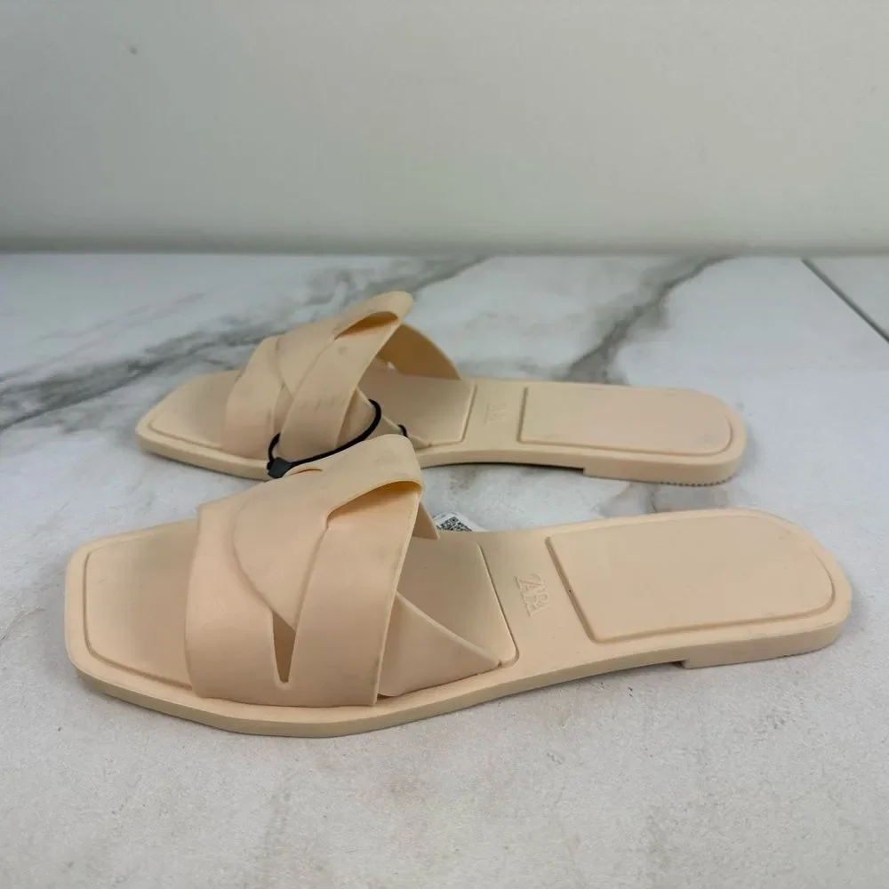 NWT Zara Women's Beige Rubberized Criss Cross Slip On Sandals Slides Flats, 6.5 - Picture 4 of 11